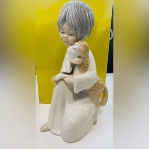 VINTAGE PORCEVAL PORCELAIN FIGURINE WOMAN WITH PUPPY MADE IN SPAIN VALENCIA